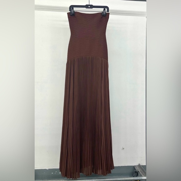 Alexis NWOT Sunniva Strapless Pleated Gown - Picture 6 of 6